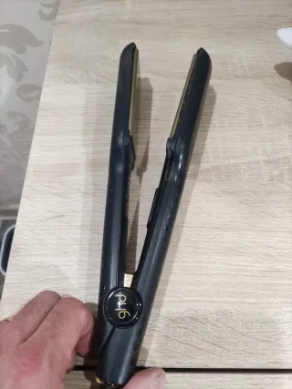 Piastra per capelli ghd nera