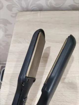 Piastra per capelli ghd nera