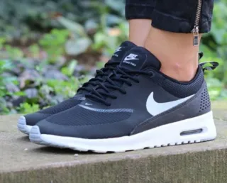 Nike Air Max Thea 38.5 Negro Blanco zapatillas