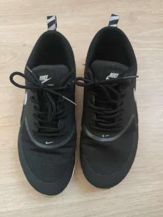 Nike Air Max Thea 38.5 Negro Blanco zapatillas