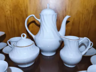 Juego de café de porcelana blanco y dorado