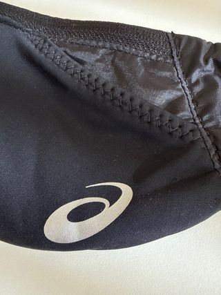 Riñonera ASICS negra