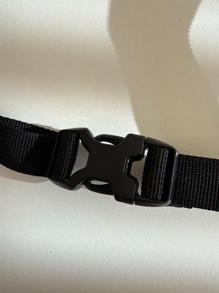 Riñonera ASICS negra