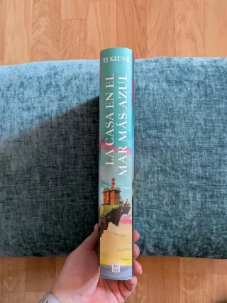 La casa en el mar más azul. Cantos tintados.