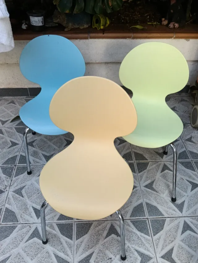 Silla infantil metálica azul