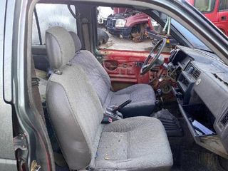 Guantera nissan 338775 6850001g00 terrano (wd21)