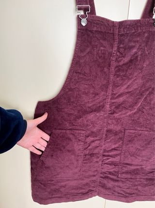 Vestito salopette bordeaux in velluto a coste