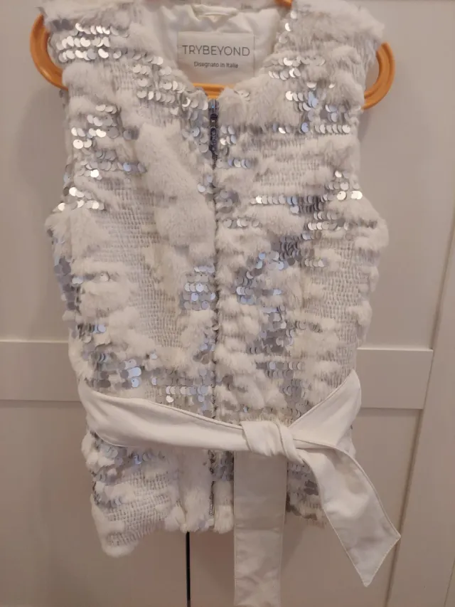 Chaleco niña blanco talla 7-8 con lentejuelas