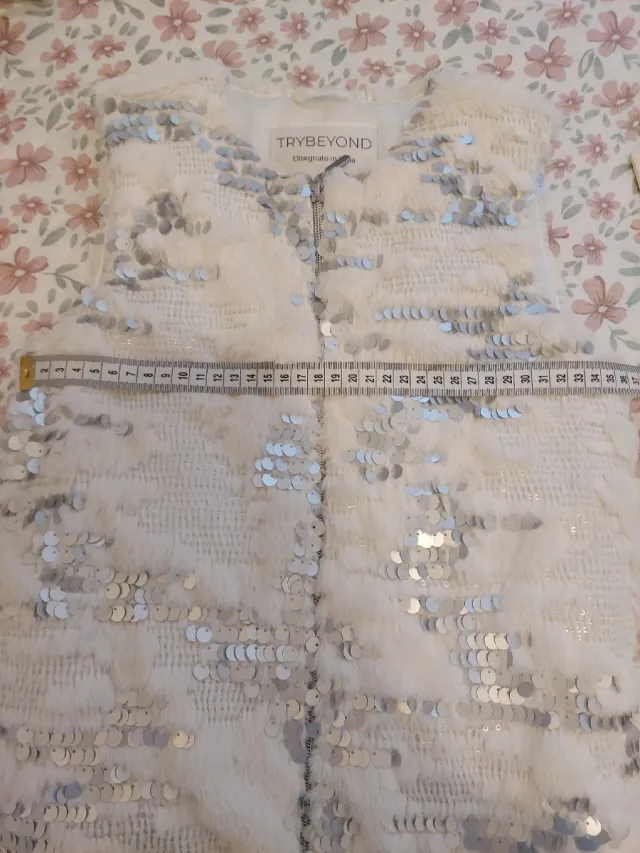 Chaleco niña blanco talla 7-8 con lentejuelas