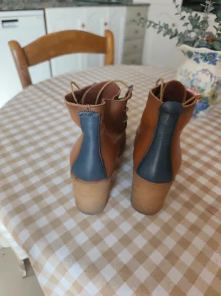 Botines Hispanitas Marrones Tacón