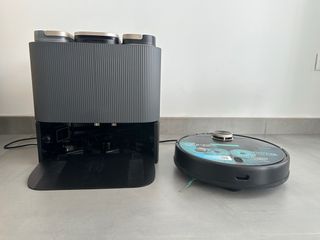 Robot aspirador y fregasuelo Conga