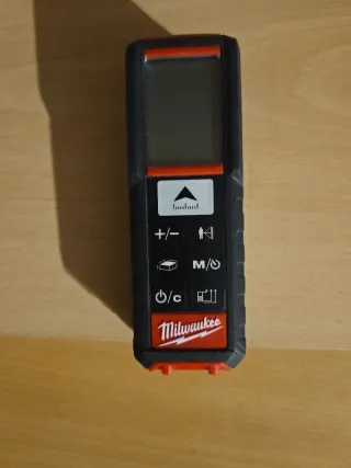 Medidor Láser Milwaukee