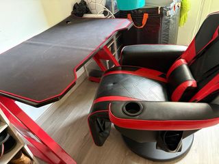 Mesa y Silla Gaming Negra y Roja