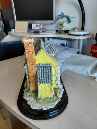 Casa de manualidades decorativa