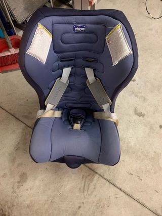 Seggiolino auto Chicco blu