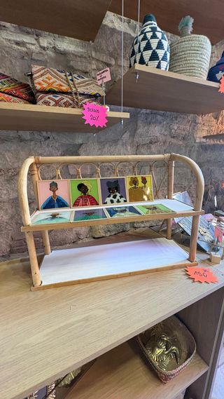 Expositor de madera para tienda