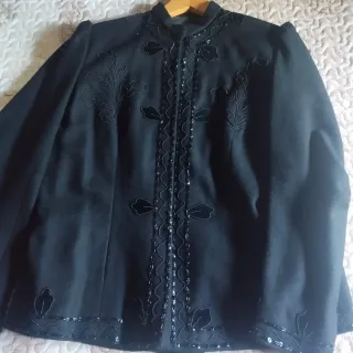 Trajes de Piñorra negro y dorado