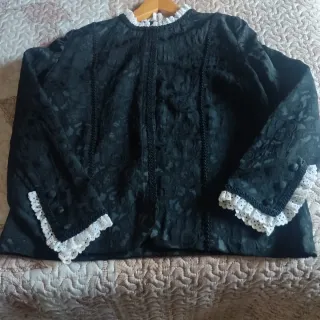 Trajes de Piñorra negro y dorado