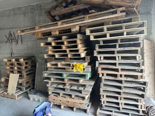 Palets de madera en Avinyó, Manresa