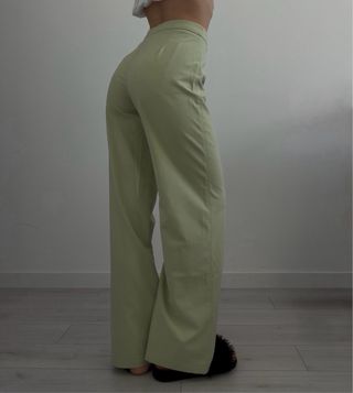 Pantalones anchos verde claro