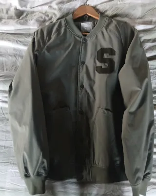 Cazadora Bomber Verde Scalpers Talla M