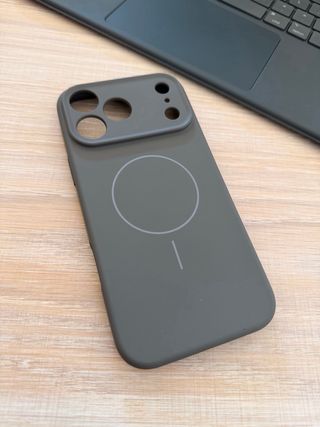 Funda iPhone 17 Pro Max Gris Magsafe YCaden