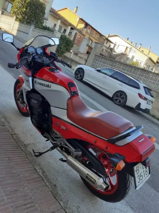 Kawasaki GPZ 900R Ninja 1984