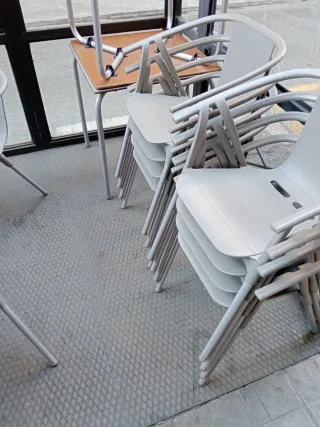 Mesas y sillas terraza