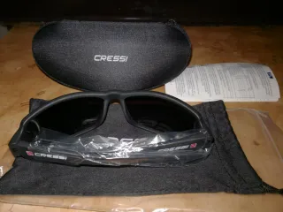 Occhiali sportivi Cressi Ninja neri polarizzati