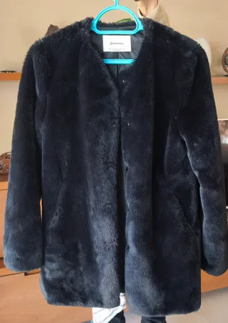 Chaquetón pelo Stradivarius Talla S