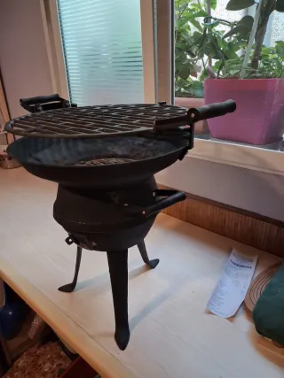 Barbacoa Hierro Fundido Carbón Semi-Nueva