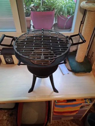 Barbacoa Hierro Fundido Carbón Semi-Nueva