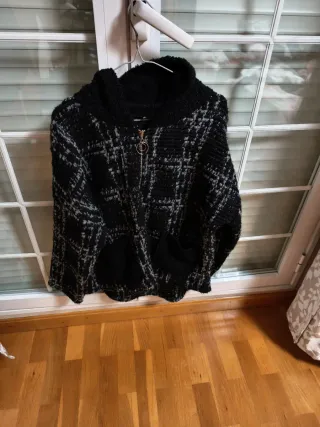 Abrigo cuadros blanco y negro