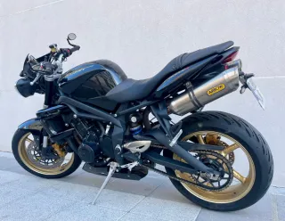 Triumph Street Triple R 2012 Negra y Dorada