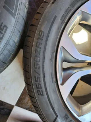 4 Llantas 19 + Neumáticos Nuevos 255/50 R19 BMW