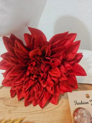 Conjunto Flamenca: Flor, peinecillos y Pendientes