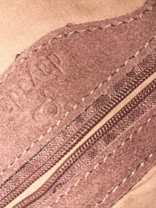 Bandolera Dayaday ante mujer