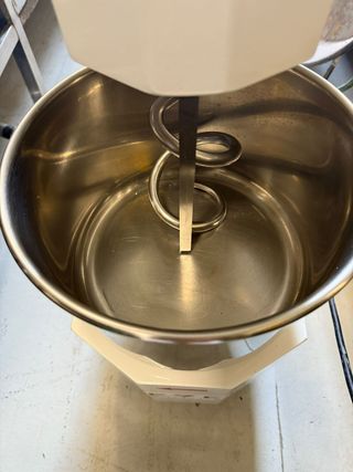 Amasadora Profesional Espiral 10L