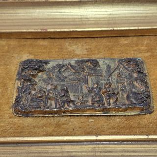 Antica Placca in Bronzo con Scena di Genere XIX