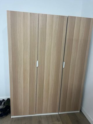 Armario IKEA madera claro