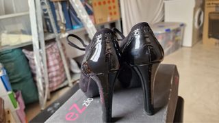 Zapatos de tacón negras con cordones talla 38