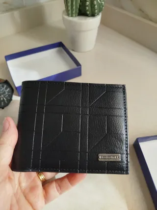 Set Accesorios Hombre: Reloj, Cartera y Pulsera.