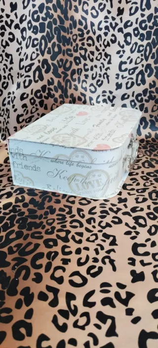 Caja guardatodo decorada