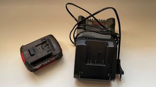 Caricabatterie Bosch + Batteria 18V 4ah