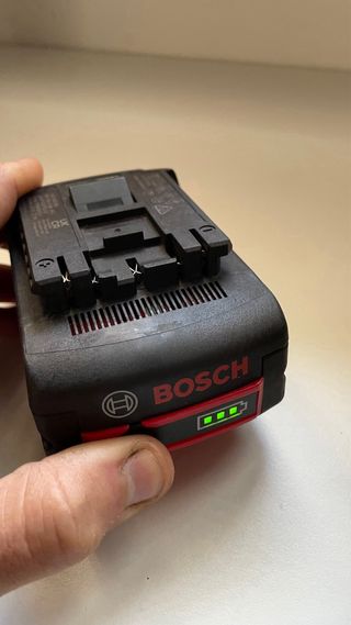 Caricabatterie Bosch + Batteria 18V 4ah