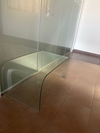 Tavolo da centro in vetro curvo