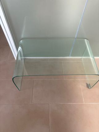 Tavolo da centro in vetro curvo