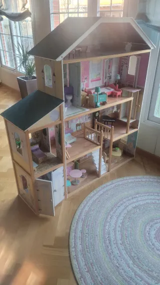 Casa de muñecas grande de madera