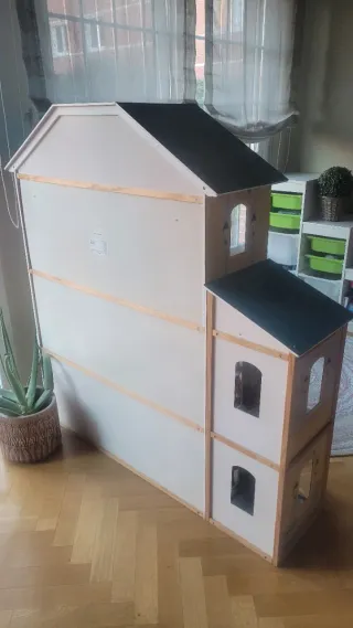 Casa de muñecas grande de madera