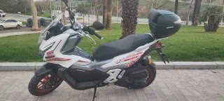 MH Motor Hispania VR10 Sport 125cc Scooter